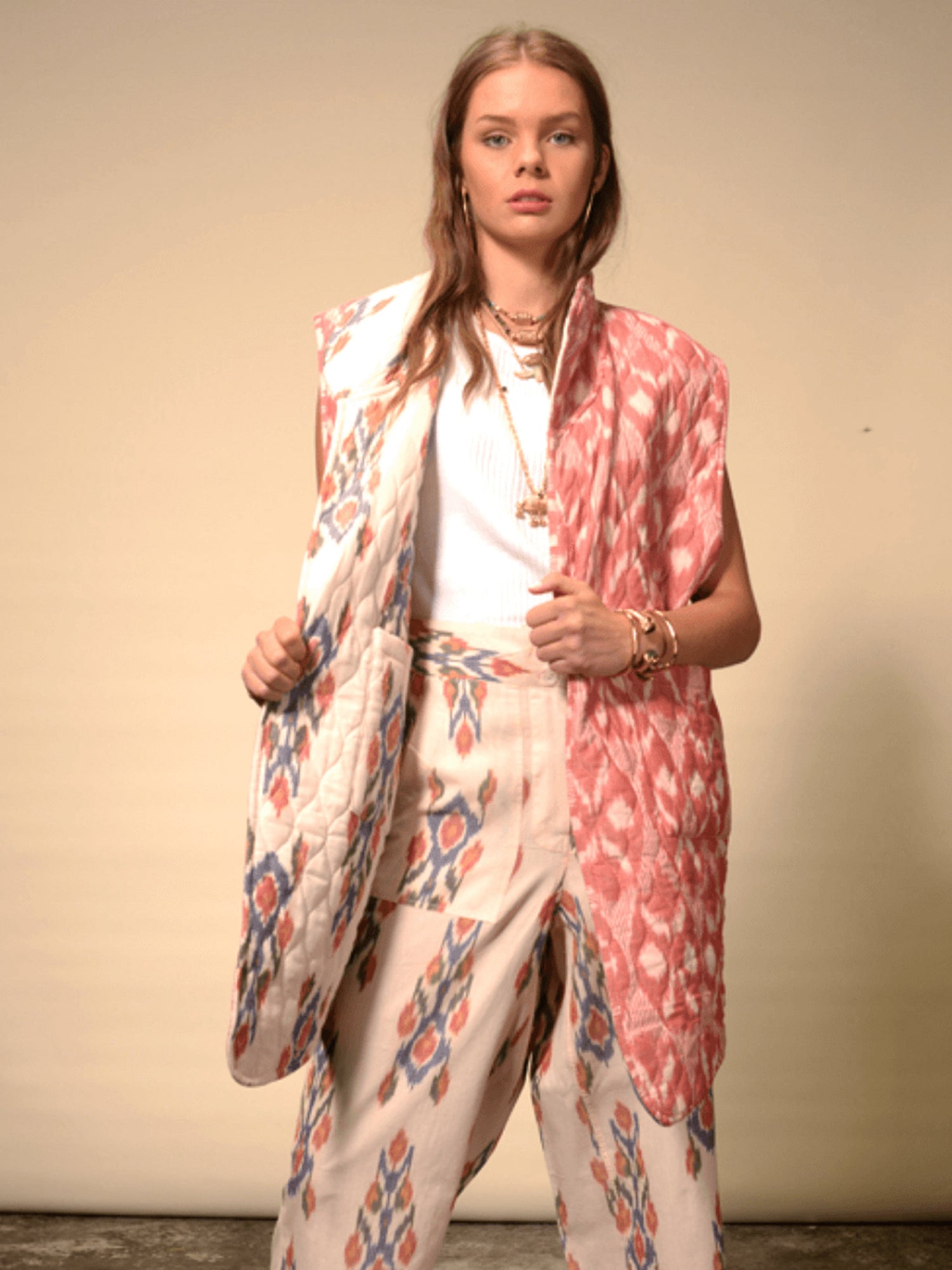 IKAT REVERSIBLE VEST MULTI RED